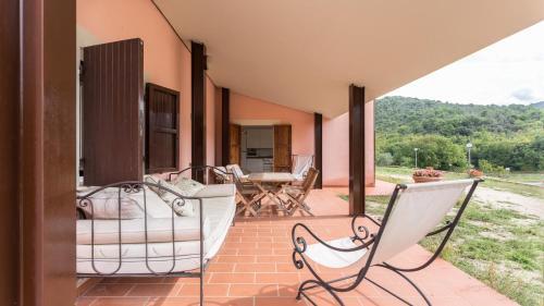 Villa Vallocchia - Sleeps 18 Exclusive Poolgrounds 4