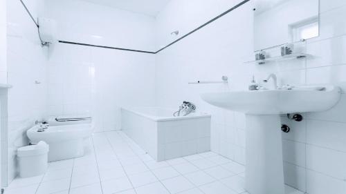Villa Vallocchia - Sleeps 18 Exclusive Poolgrounds 4