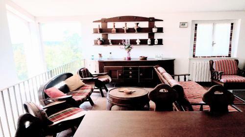 Villa Vallocchia - Sleeps 18 Exclusive Poolgrounds 2