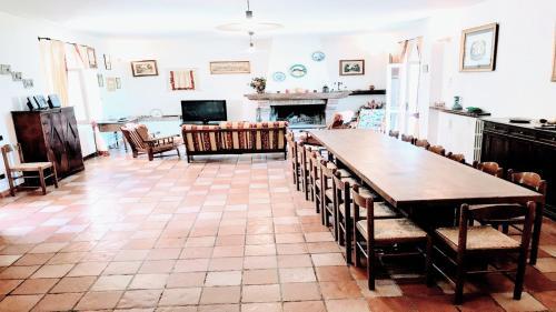 Villa Vallocchia - Sleeps 18 Exclusive Poolgrounds 2