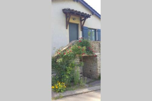 Maisonnette Sur La Voie Verte � Berz� La Ville