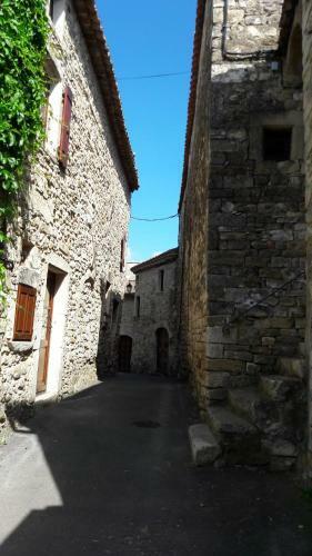 Rue De La Fontaine 2