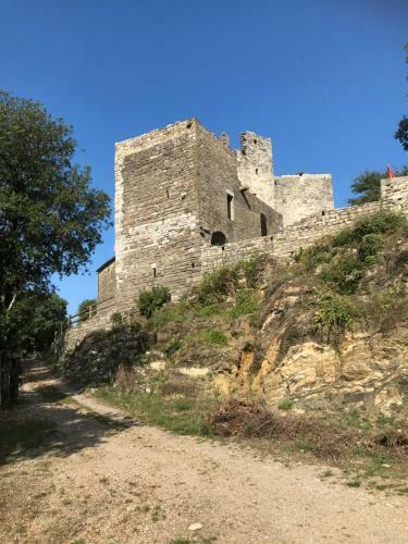 Apartamento C�vennes Bessegeoises