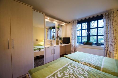 H�lle , Hohenkirchen