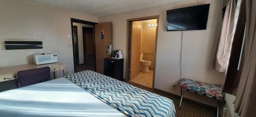 Motel Royal Inn & Suites