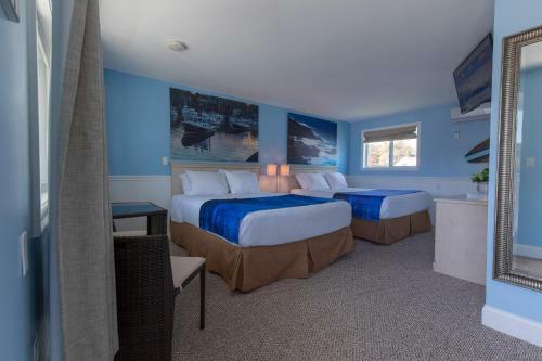 Footbridge Beach Motel
