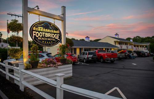 Footbridge Beach Motel