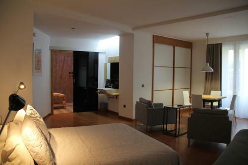 Las Coles Apartasuites