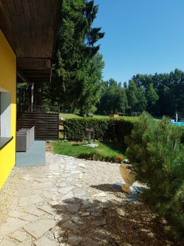 Ferienwohnung Am Schwimmbad