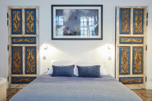 Beautiful Art Lovers Apartment