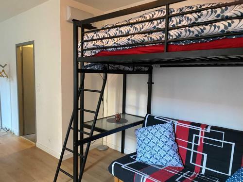 Apartamento Studio In Family Building