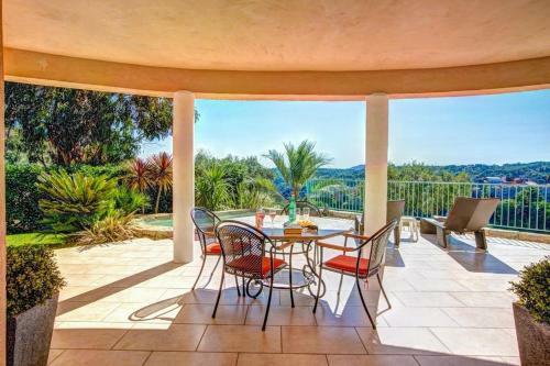Modern Villa In Biot With Pool And Jacuzzi