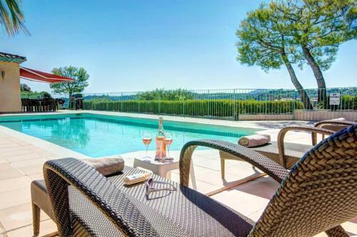 Modern Villa In Biot With Pool And Jacuzzi