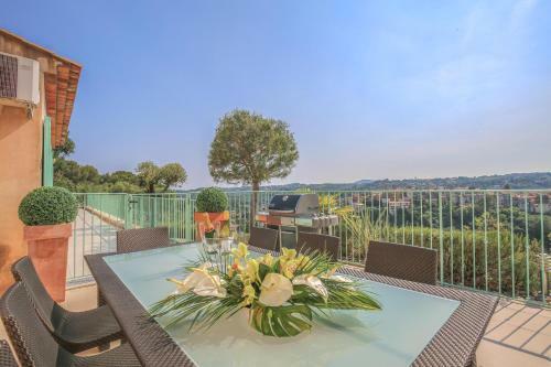 Modern Villa In Biot With Pool And Jacuzzi