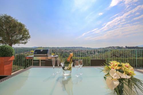 Modern Villa In Biot With Pool And Jacuzzi