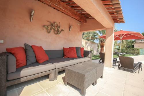 Modern Villa In Biot With Pool And Jacuzzi