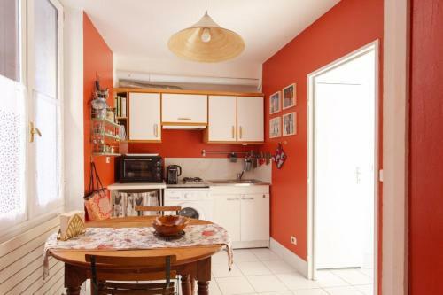 Apartment For 3 People In The City Center