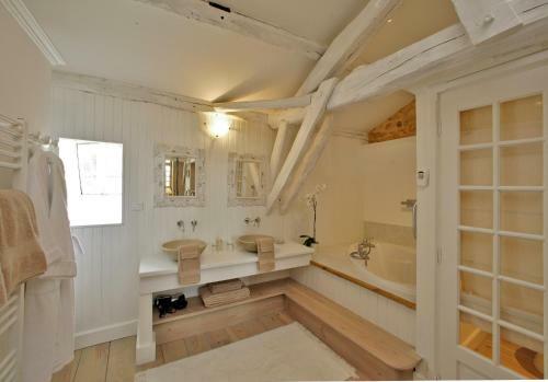 Bed & Breakfast Le Prieur� Du Ch�teau De Biron