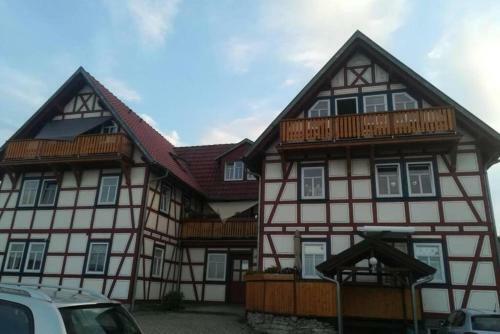 Suiteable Living - Waldblick Apartment Mit Balkon