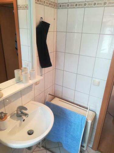 Suiteable Living - Waldblick Apartment Mit Balkon