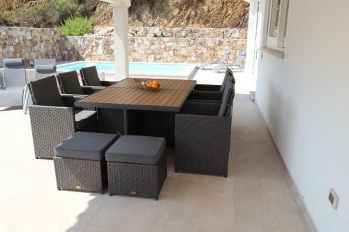 Neues Haus Mit Beheiztem Pool
