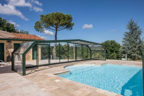 Chalet Biron - Piscine & Tennis - G�tes de Poubille