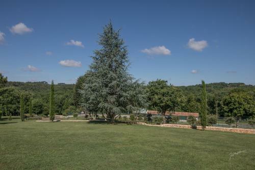 Chalet Biron - Piscine & Tennis - G�tes de Poubille