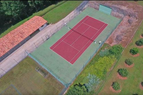 Chalet Biron - Piscine & Tennis - G�tes de Poubille