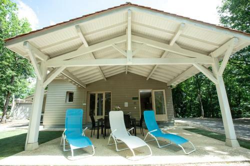 Chalet Biron - Piscine & Tennis - G�tes de Poubille