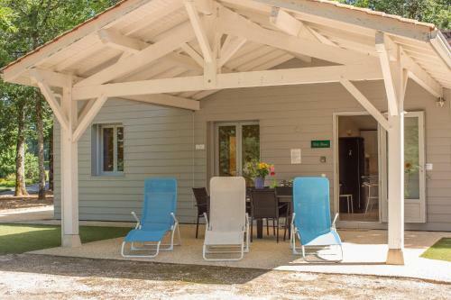 Chalet Biron - Piscine & Tennis - G�tes de Poubille