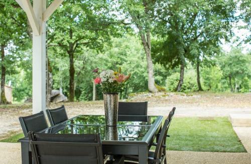 Chalet Biron - Piscine & Tennis - G�tes de Poubille