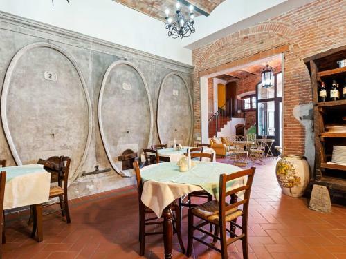 Secluded Apartment In San Miniato With Swimming Pool