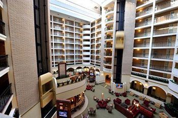 Hotel Embassy Suites Dallas - Park Central Area