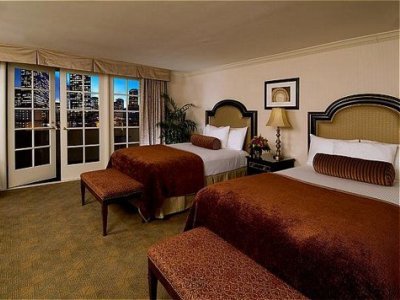 Warwick Hotel
