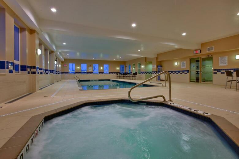 Hotel Holiday Inn Express And Suites Kincardine