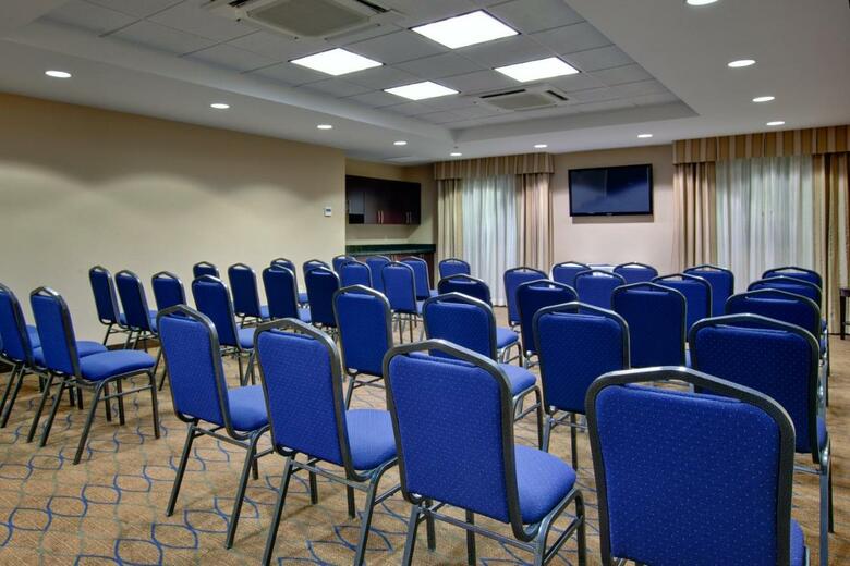 Hotel Holiday Inn Express And Suites Kincardine