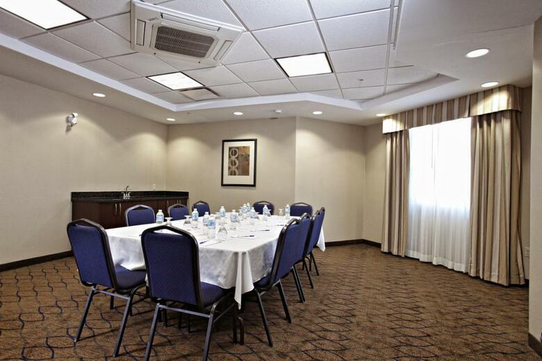 Hotel Holiday Inn Express And Suites Kincardine