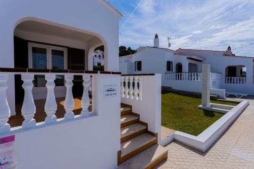 Villas 84a/b Est, Oest, Son Bou