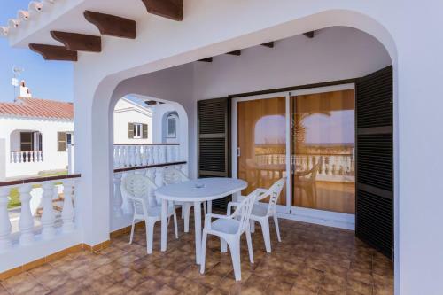 Villas 84a/b Est, Oest, Son Bou