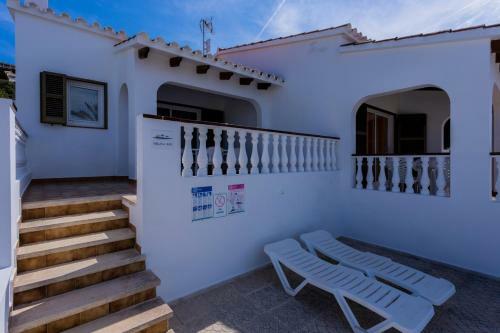 Villas 84a/b Est, Oest, Son Bou