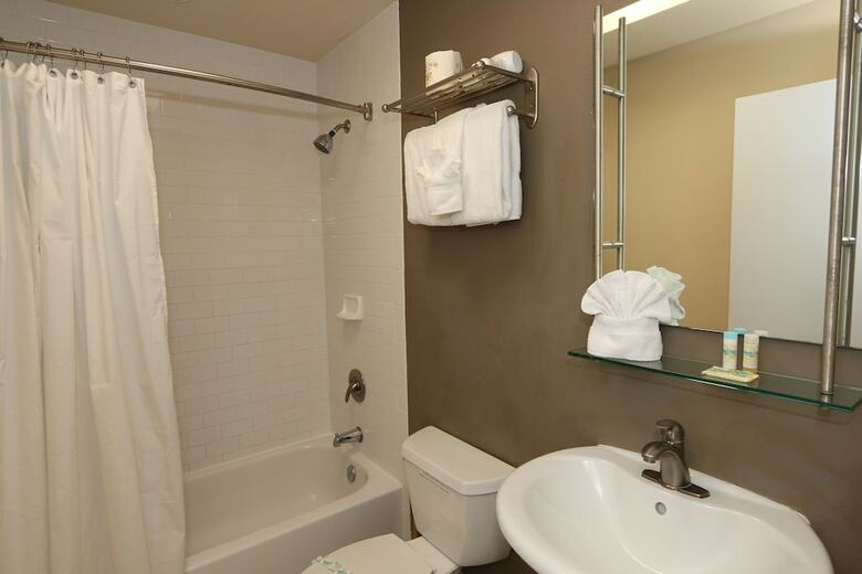 Hotel The Beach On Longboat Key By Rva