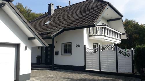 Apartamento Fewo Meyer Mit Pool & Gartensauna