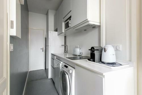 Apartamento Charming Studio In Typical Residence 300 M To The Beaches - Welkeys