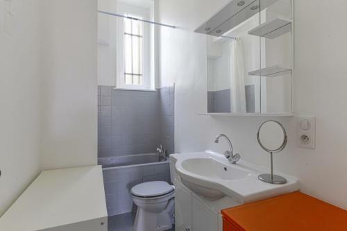 Apartamento Charming Studio In Typical Residence 300 M To The Beaches - Welkeys