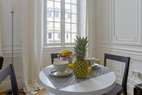 Apartamento Charming Studio In Typical Residence 300 M To The Beaches - Welkeys