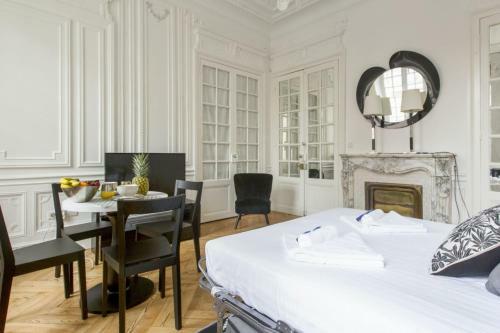 Apartamento Charming Studio In Typical Residence 300 M To The Beaches - Welkeys