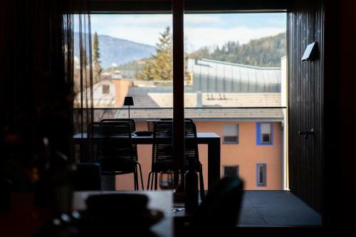 Apartamento Rienz Alpine City Lofts And Suites