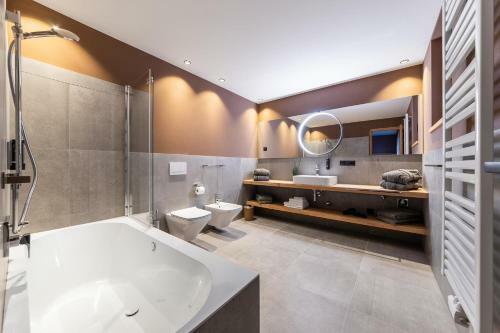 Apartamento Rienz Alpine City Lofts And Suites