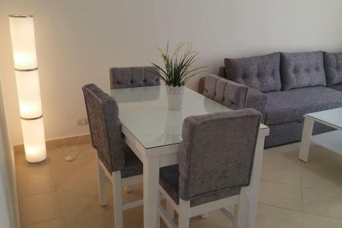 One- Bedroom Apartment S3 In Vip Zone Sunny Lakes