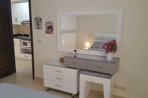 One- Bedroom Apartment S3 In Vip Zone Sunny Lakes